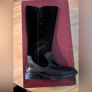 Tall back boot women’s size 6